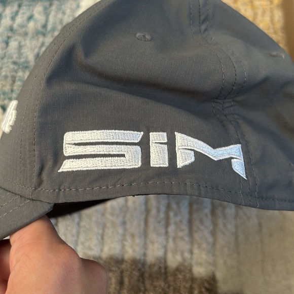 Taylor Made adjustable hat - Picture 3 of 5